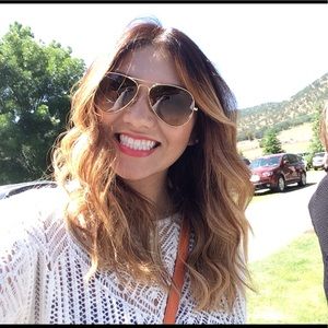 Meet your Posher, Noemi